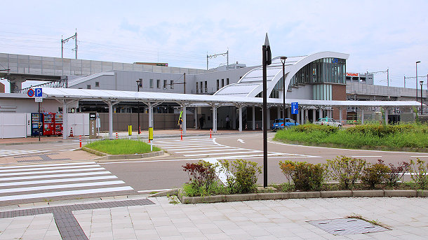 松任駅北口